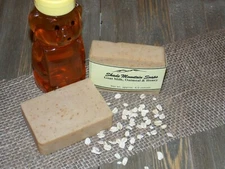 Goat Milk Soap Homemade / Handmade Moisturizing - 4 oz bar - Oatmeal & Honey