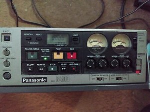 Works! Panasonic AG-6400 Professional Hi-Fi VHS Video Recorder w/case + battery