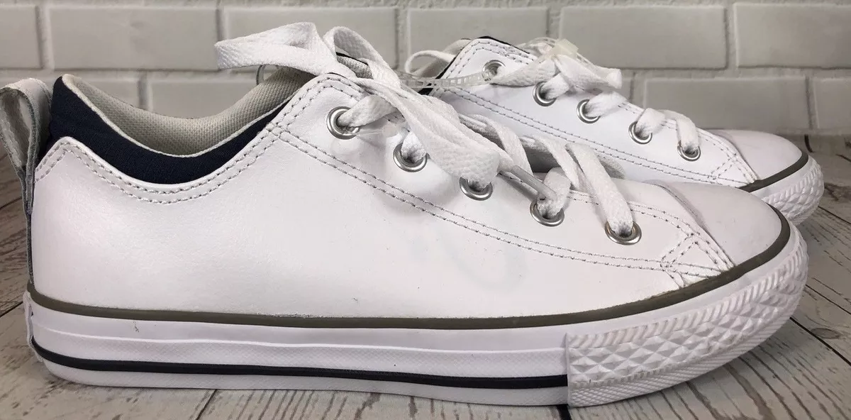 White converse best sale with black line
