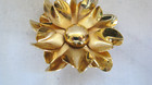 Vintage Costume Jewelry Womens goldtone clipon earrings metal floral brooch 2.5” — photo 3