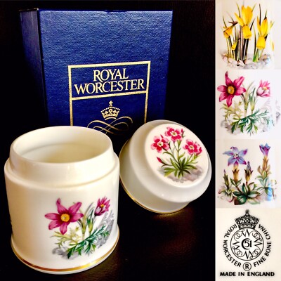 Royal Worcester Bone China Schmuckschatulle in OVP (4 /10cm, 253g)