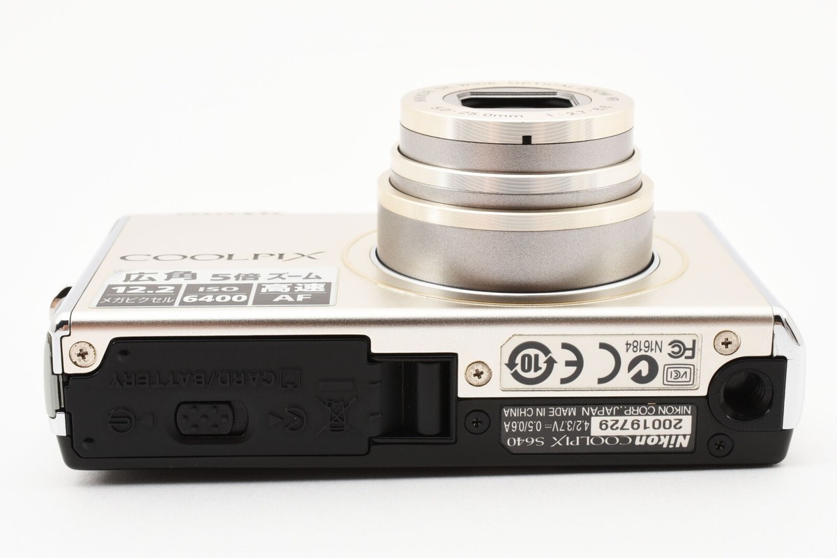 Nikon COOLPIX s 6400シルバー 12倍ズーム Nikon COOLPIX s 6400