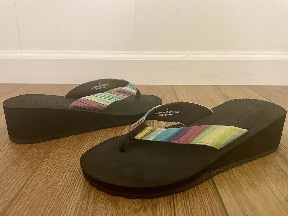 Chanclas Speedo para mujer con cuña multicolor Starburst talla 9 EE. UU. Foto 4 de 4