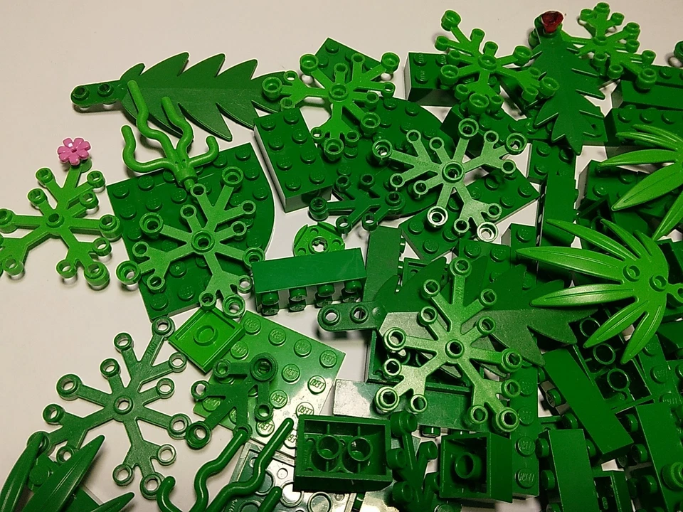 Лот LEGO 200 зеленых и ярких деталей кирпичики растения 2423 листья мусорные баки 2417 745 - Изображение 4 из 4