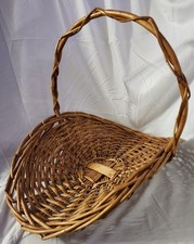 Oval Brown Wicker Basket w/ Handle, Indoor, 20 x 16 in Just like Mom had 