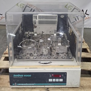 New Brunswick Scientific INNOVA 4000 Incubator Shaker