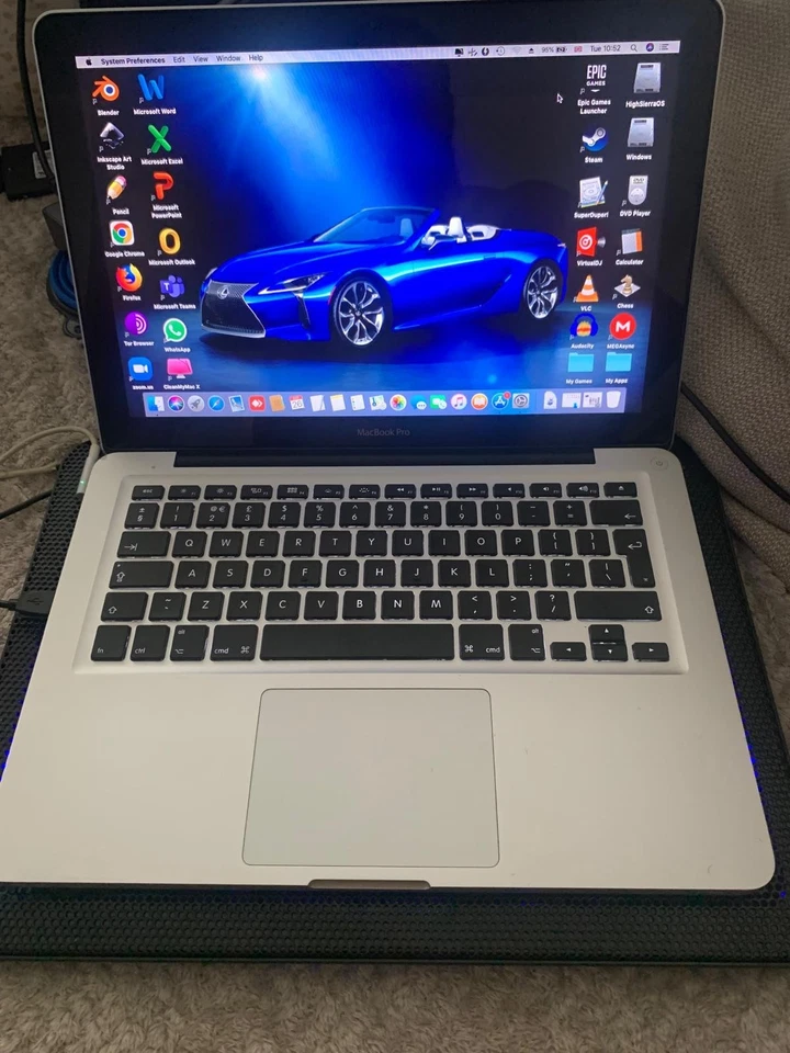 Apple MacBook Pro 13" Intel i5 2.40GHz,8GB, 500GB HDD,HighSierra+Windows10-No6.1 - Image 3 of 4
