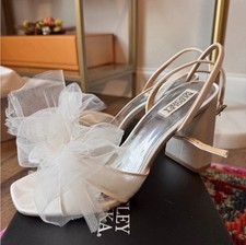Badgley Mischka Satin Heels Tulle Bow Size 8.5 EUC With Box