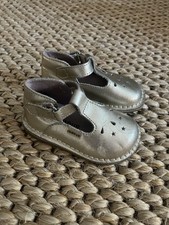 L  amour Girls Mary Jane  s Metallic Gold Size 4