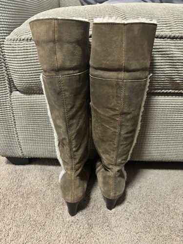 Bally Women’s Brown Shearling Boots Sz 37 - Picture 4 of 10