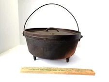 Vtg. Footed LODGE #12 Six 6 qt. Capacity Camp Dutch Oven 3-3/4 D x 12 Dia. in.