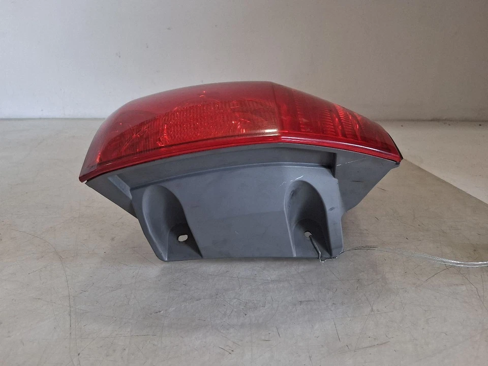 Sienna 发球杆左尾灯四分之一面板安装适合 06-10 4812749 — 第 4/4 张图片