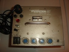 SPEEDOTRON Corp model D-1600 BROWN LINE Electronic Flash Power Supply Chicago IL