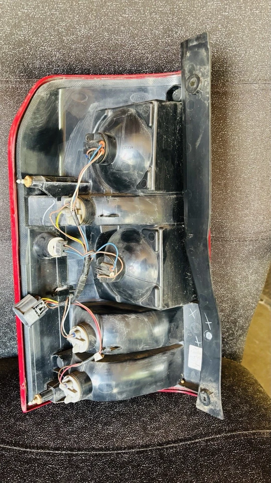 Land Rover LR3 2009 luces traseras Foto 2 de 4