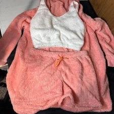 Pink and white fluffy pajama set Size Large