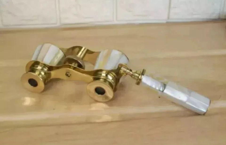 Vintage Brass Opera Glasses Mother of Pearl & Handle Brass Fittings France - Image 2 of 4