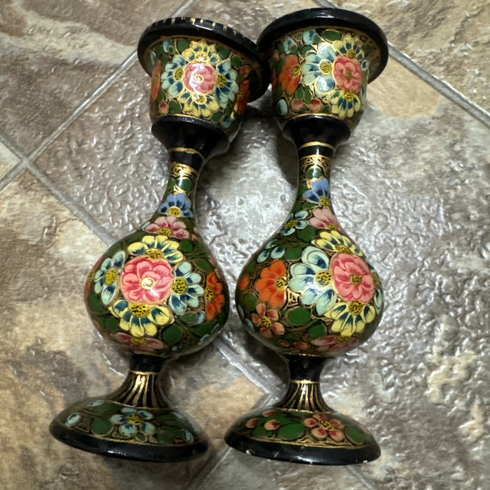 Candelabros de papel maché floral pintados a mano. India. "6""" Foto 3 de 4