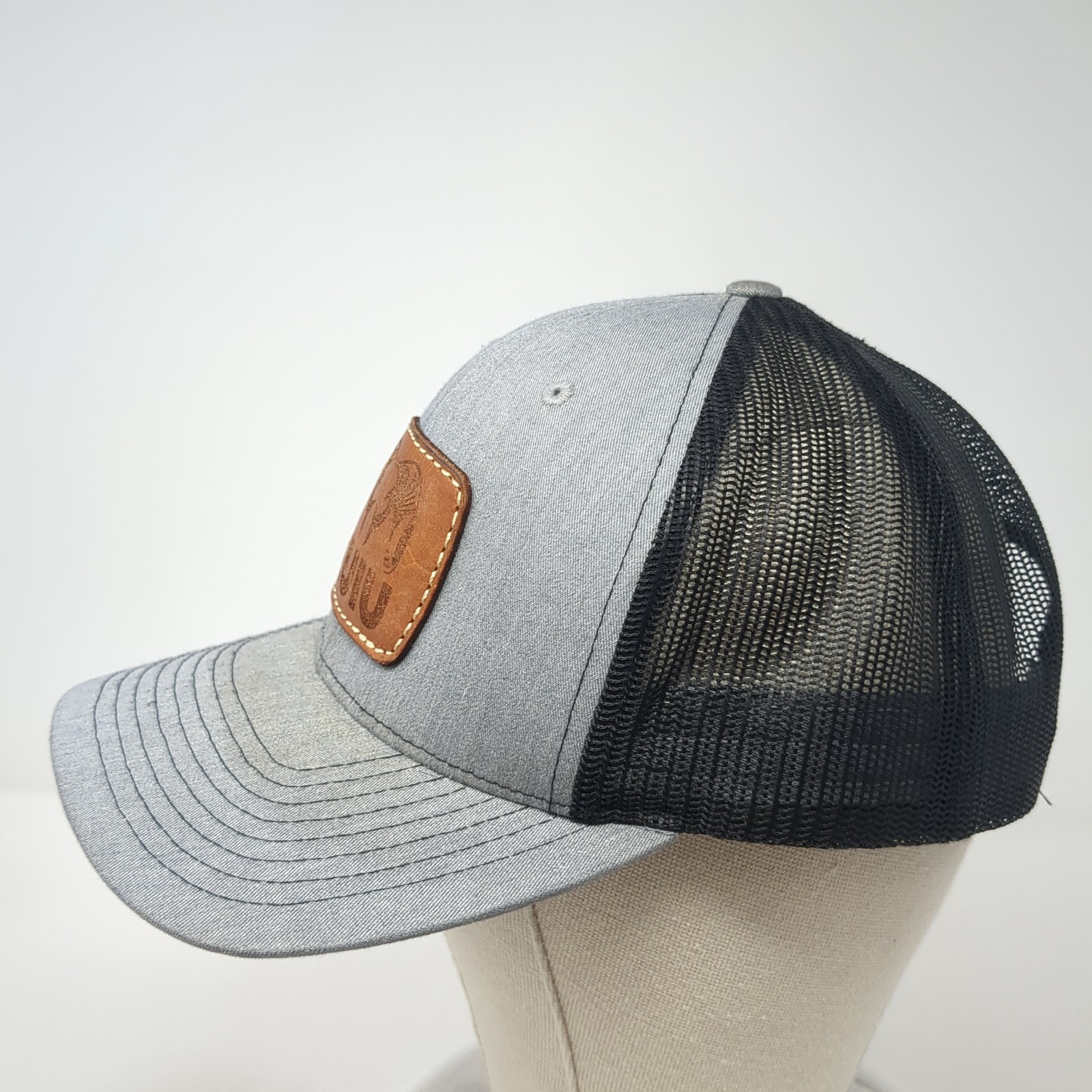 Kuiu Patch Snapback Mesh Back Trucker Hat Gray On… - image 3