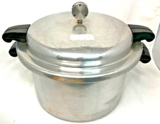 Vintage 1976 Mirro Matic Pressure Cooker Canner 8 Qt M-0398