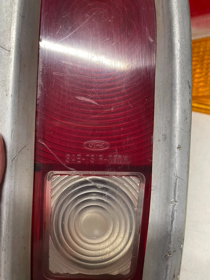 1967-1972 Ford F series tail light assembly passenger side Right original OEM - Image 3 of 4