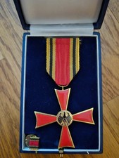 Bundesverdienstkreuz mit Etui