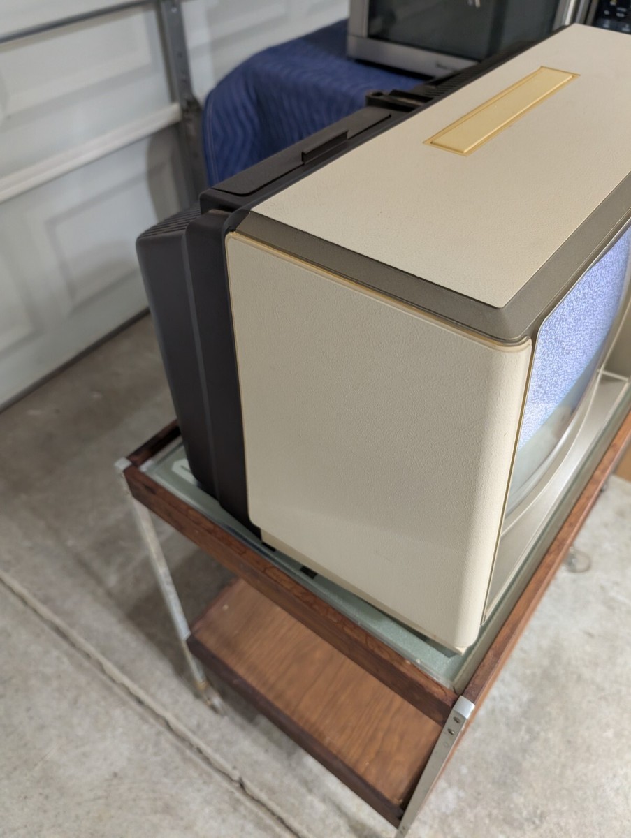 Vintage Zeinth TV L1310a Works Great Perfect For Game Room Vintage Zeinth TV L1310a Works Great Perfect For Game Room