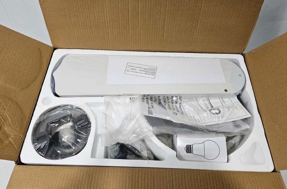 Kit de luces de ventilador de techo interior LED níquel satinado Concord Heritage Home 52" 5 aspas Foto 3 de 4