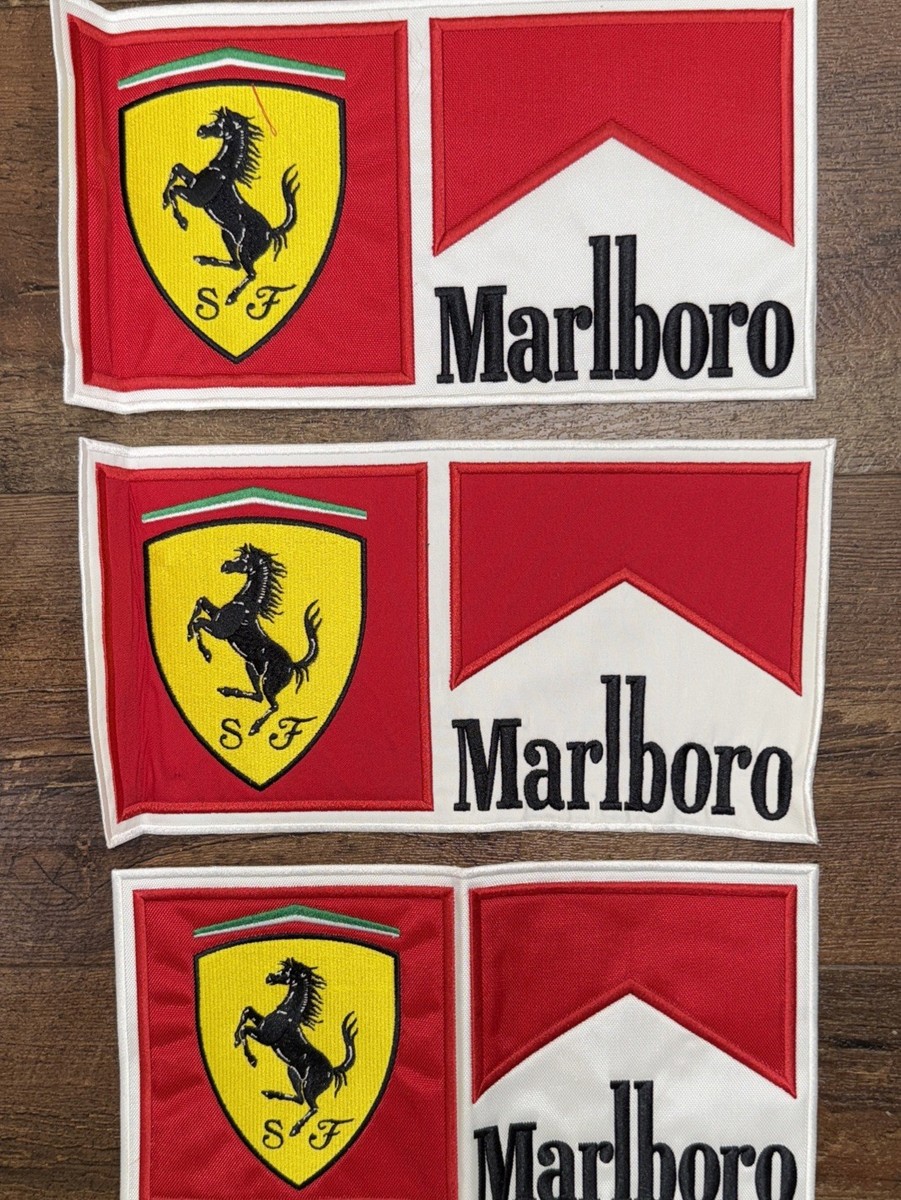 Marlboro　レーシングカー　ピンバッジ Marlboro レーシングカー ピンバッジ マルボロ