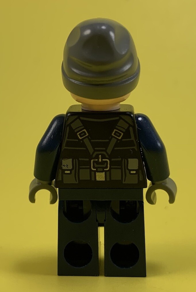 LEGO JURASSIC WORLD GUARD MINIFIGURE MINI FIGURE ONLY