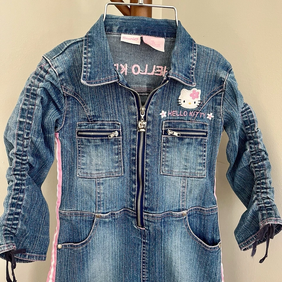 Vestido Hello Kitty Denim Cremallera Logo Niños 6 Foto 2 de 4