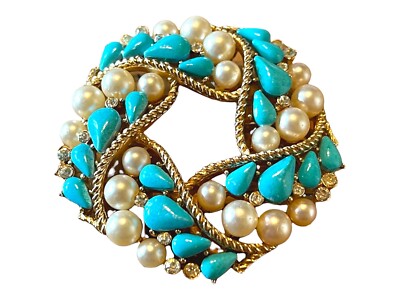EXQUISITE 1960'S CROWN TRIFARI GOLD-TONE FAUX TURQUOISE & PEARL
