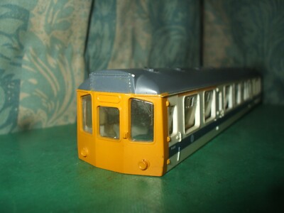 HORNBY CLASS 110 DMU POWER CAR WEISS/BLAU NUR KAROSSERIE - E51816 - Nr.35