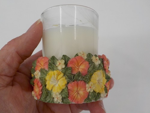 WHITE TEA CANDLE IN FLORAL CERAMIC CANDLE HOLDER HAWAIIAN HIBISCUS POLYNESIAN - Picture 6 of 10