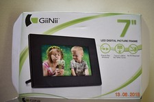 GiiNii 7-inch LED Digital Picture Frame