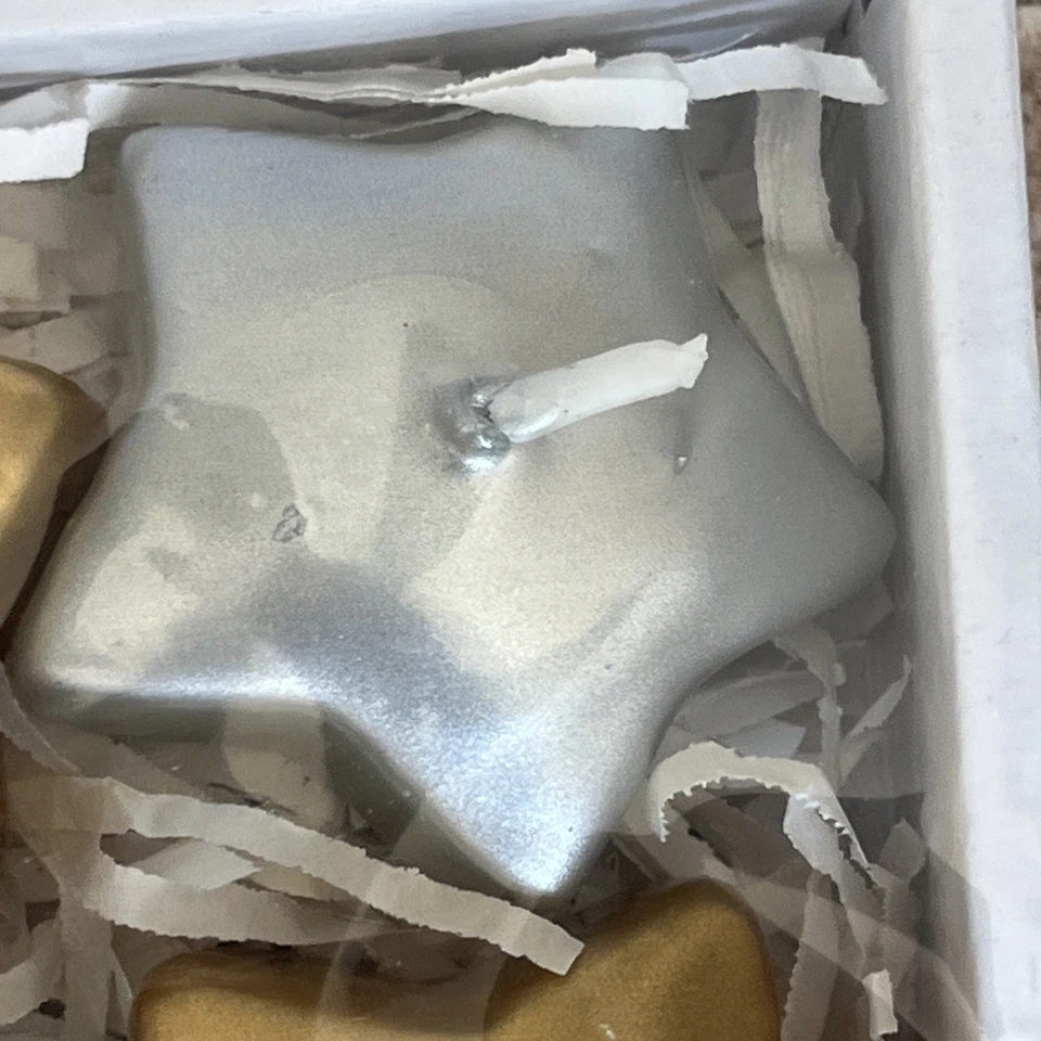 Floating Candles Unscented 2” Silver and Gold Stars Christmas Set of 6 NOS - Image 3 of 4