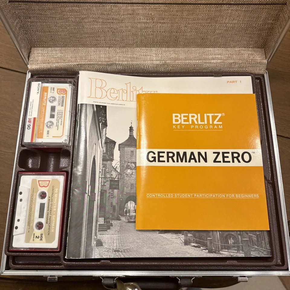 Vintage Berlitz German Language Learn Program Briefcase cassettes Booklets - Image 2 of 4