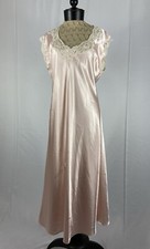 Oscar de La Renta Size Medium Long Pink Vintage Dress Slip