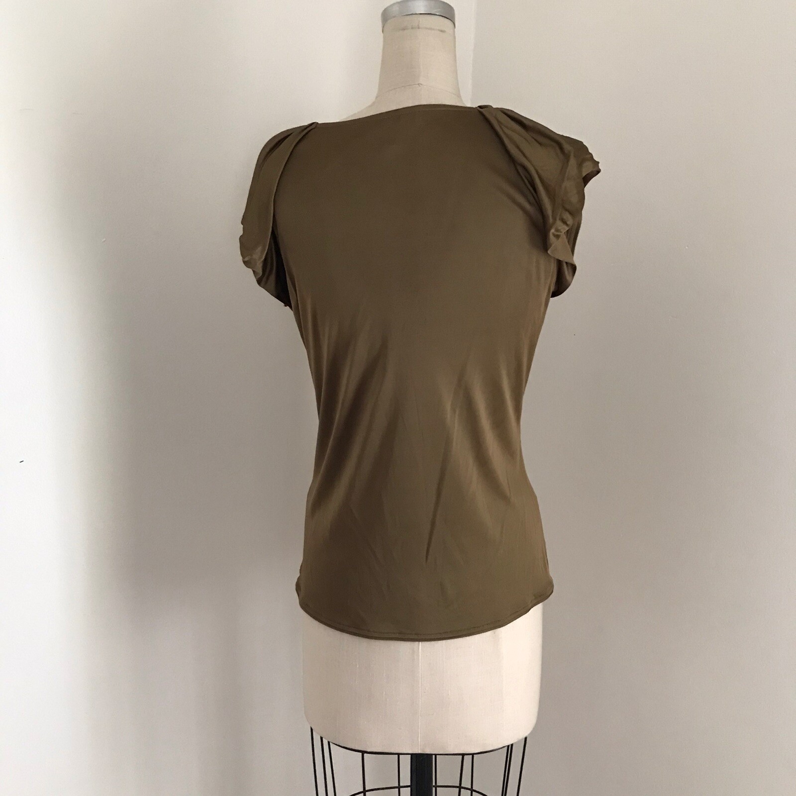 Maniche berretto Yves Saint Laurent Rive Sinistra Top Metallico Collo a V L