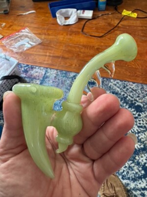 Phoenix Star Pipe Bowl Glass Super Cute Trippy Design Green Unique
