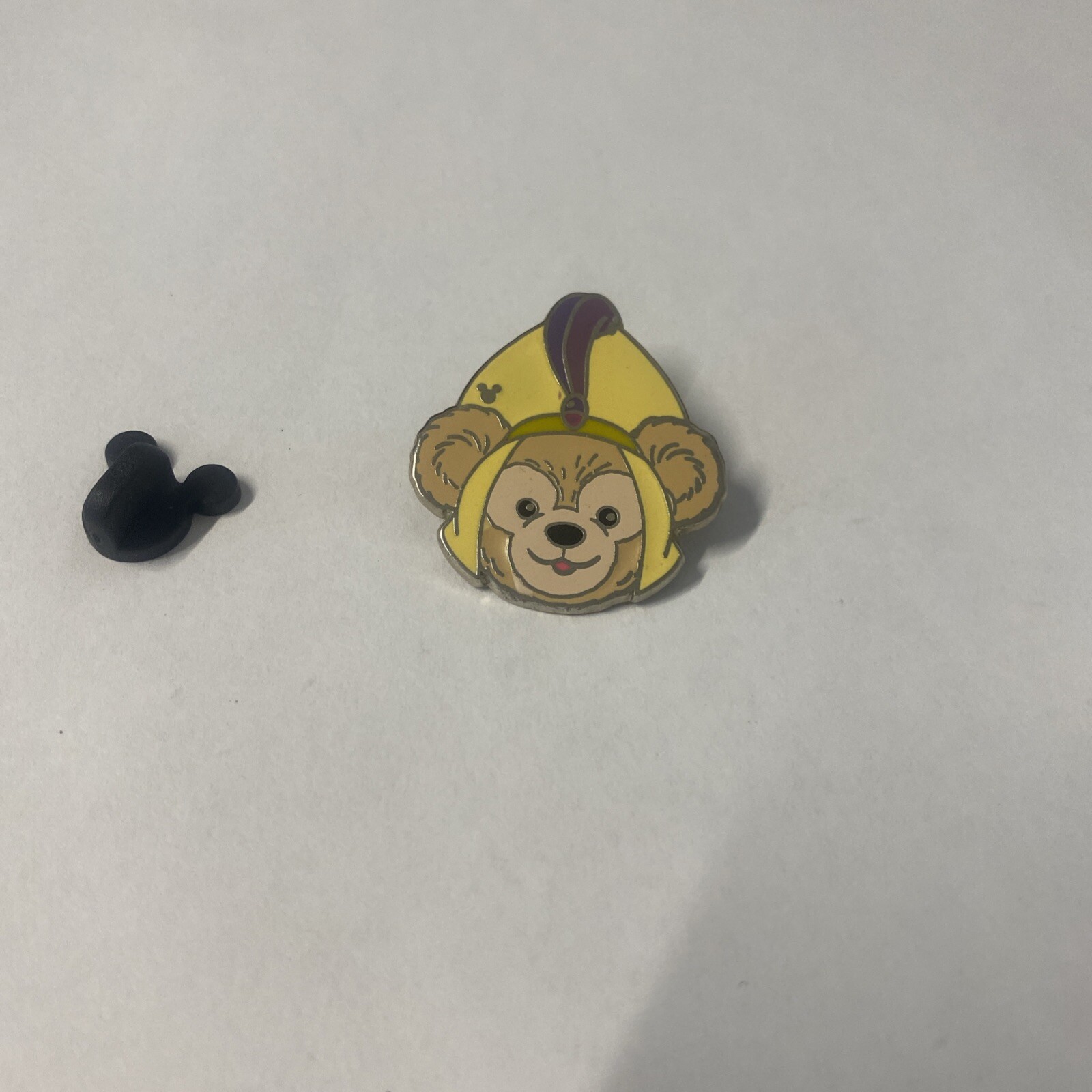 DISNEY Pin Trading ~ Duffy Hats Series 5/5 ~ Aladdin ~ Hidden Mickey ~ 2013
