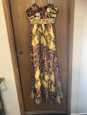 Camille La Vie Beaded Dress 8 Women Formal  Wedding Flowy Print Strapless Cruise