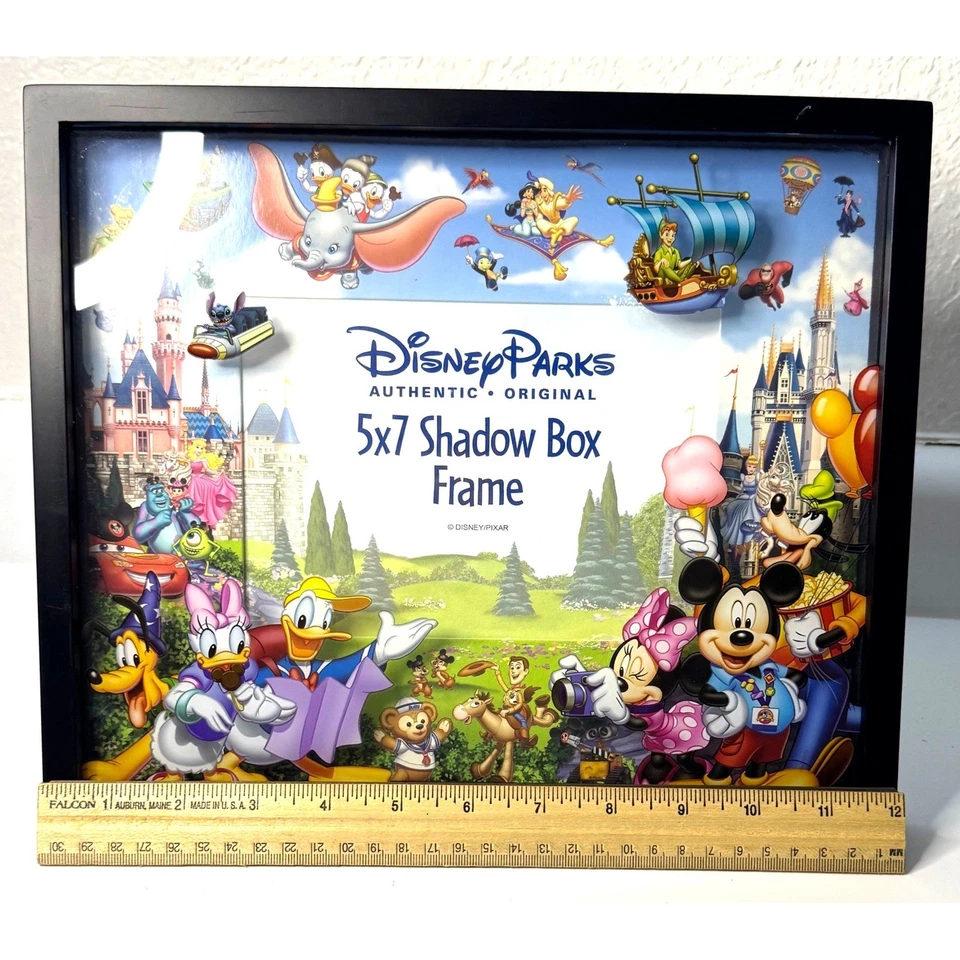 Caja de Sombras Original Auténtica de los Parques Disney 5x7 Personajes Clásicos Marco 12x10 Foto 2 de 4
