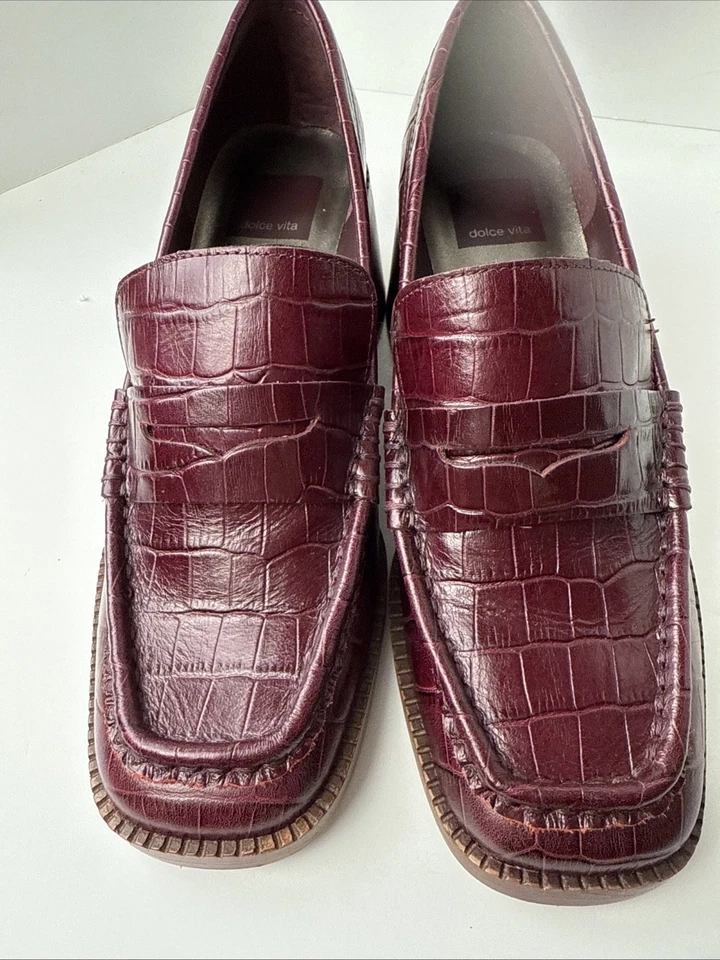 Zapatos de salón Dolce Vita Talie para mujer tacón alto cuero cabernet en relieve 6,5 Foto 4 de 4