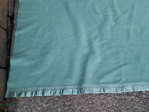 VINTAGE RETRO PURE WOOL BLANKET 255 CM X 265 CM WAVERLEY BRAND - Picture 6 of 18