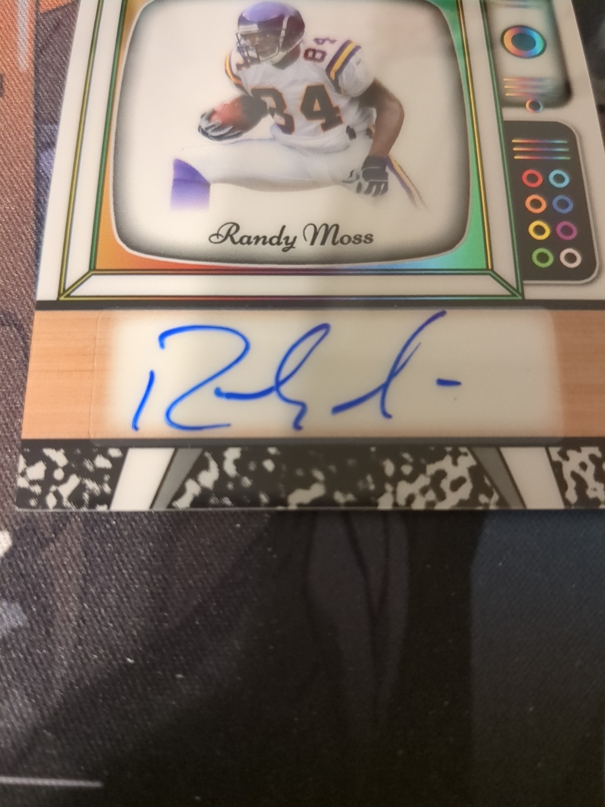 2025 Leaf Vivid Memories Randy Moss auto 1/1 Minnesota Vikings HOF view 2