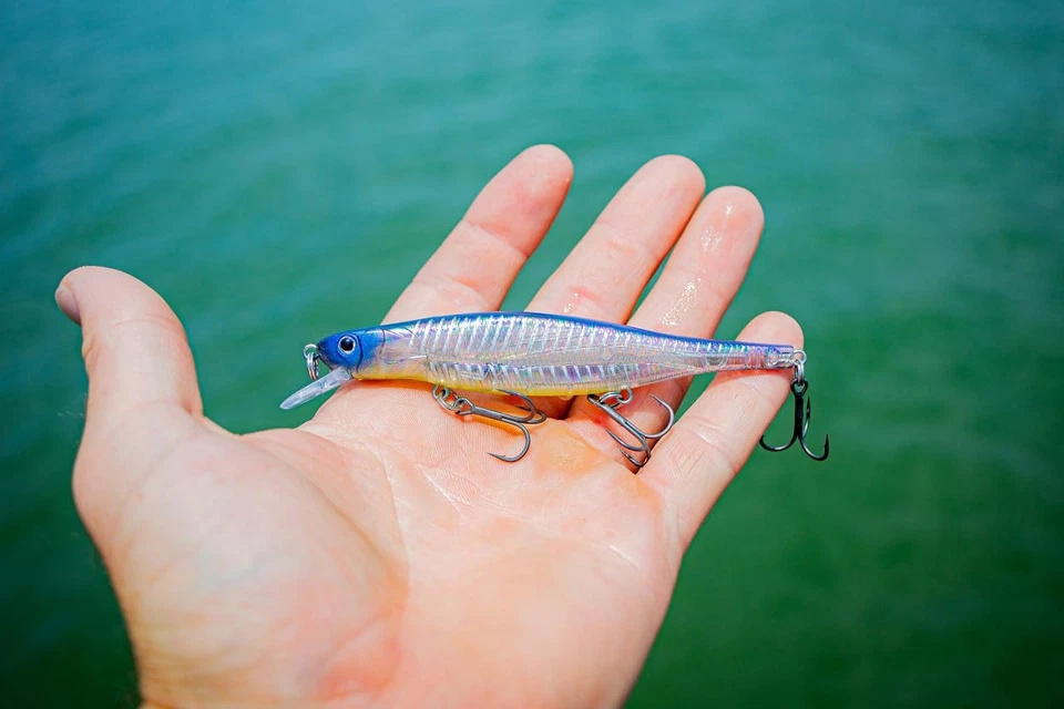 Señuelo de pesca Booyah Flash Point Jerkbait con hoja personalizada y retorno de sonar Foto 4 de 4