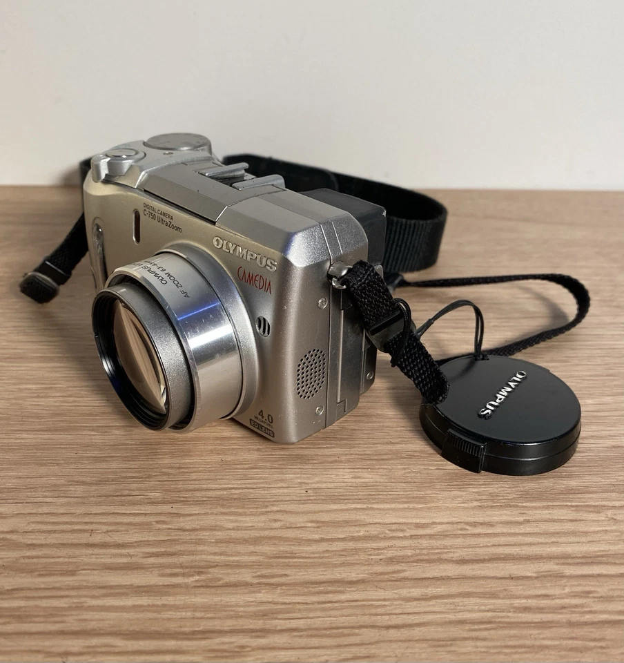 Olympus Camedia C-750 Ultra Zoom 4.0MP Digital Camera 10x Optical Zoom Tested - Image 2 of 4