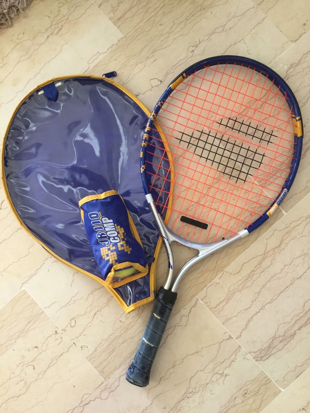 INESIS JR 110 COMP RAQUETTE DE TENNIS JUNIOR AVEC HOUSSE & BALLES, PEU SERVI INESIS JR 110 COMP RAQUETTE DE TENNIS JUNIOR AVEC HOUSSE & BALLES, PEU SERVI