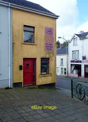 Foto 12x8 Der ausgediente Kaffee am Eckcafe, The Square, Newtownhamil um 2019