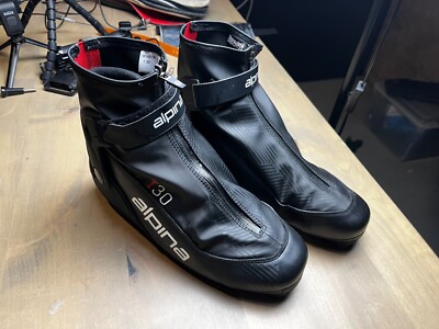 Alpina T 30 Men's Cross Country Ski Boots, Black/Red, Size 42/Men's 9-ish